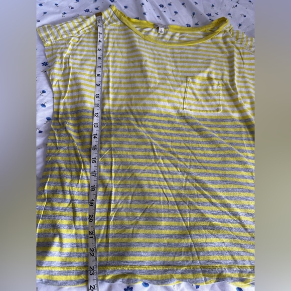 Women's Gap Cap Sleeve Medium Basic T Shirt Yellow White Grey Stripes. - Picture 4 of 10